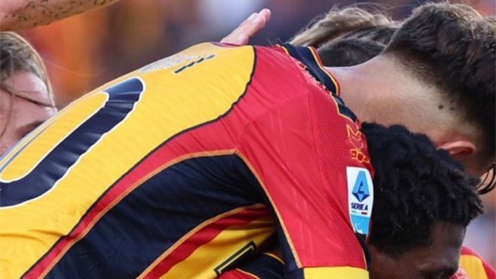 Η Λέτσε πανηγυρίζει την πρώτη νίκη της στη Serie A
