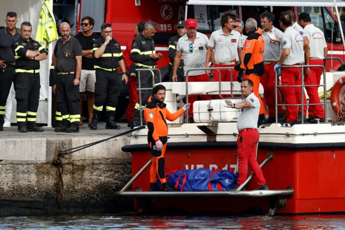 Ιταλία: Ανασύρθηκε πέμπτη σορός από τη θάλασσα – Σε εξέλιξη οι έρευνες