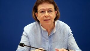 Σε Θεσσαλονίκη και Νάουσα η υπουργός Πολιτισμού Λίνα Μενδώνη
