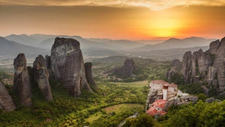 Τα Μετέωρα: Ο κορυφαίος τουριστικός προορισμός της Ελλάδας με 2,5 εκατομμύρια επισκέπτες ετησίως