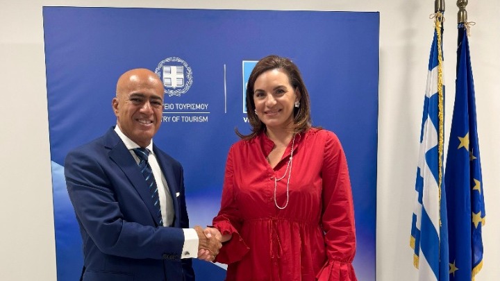 Συνάντηση της Όλγας Κεφαλογιάννη με τον Πρέσβη των ΗΑΕ