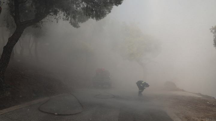 Συνεχιζόμενη υποστήριξη του Δήμου Αθηναίων στη φωτιά και στους πληγέντες