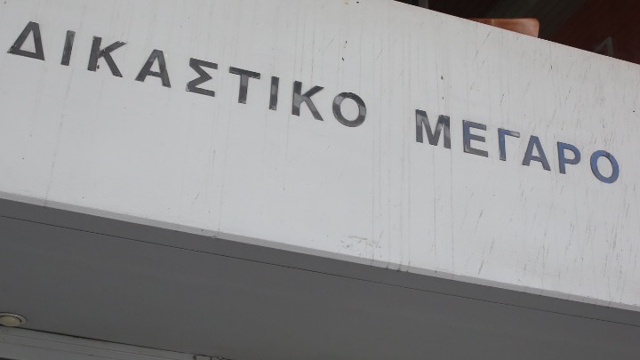 Οι 11 συλληφθέντες για το επεισόδιο σε επιβατηγό πλοίο θα απολογηθούν στην εισαγγελία της Σύρου την Τρίτη