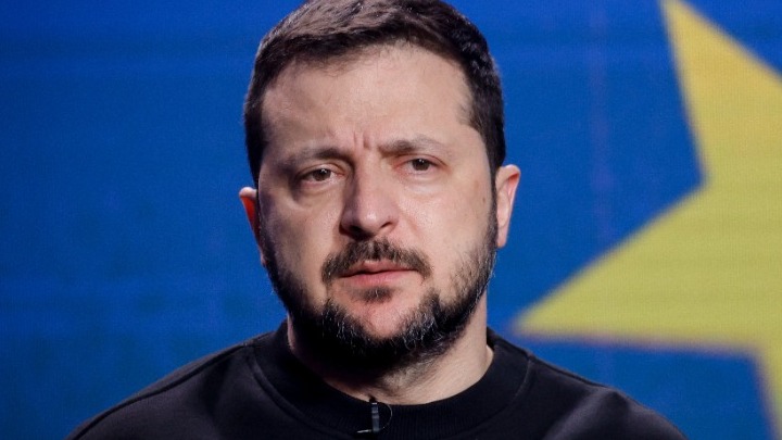 Ζελένσκι: Ρωσικές δυνάμεις προκάλεσαν πυρκαγιά στο πυρηνικό σταθμό Ζαπορίζια