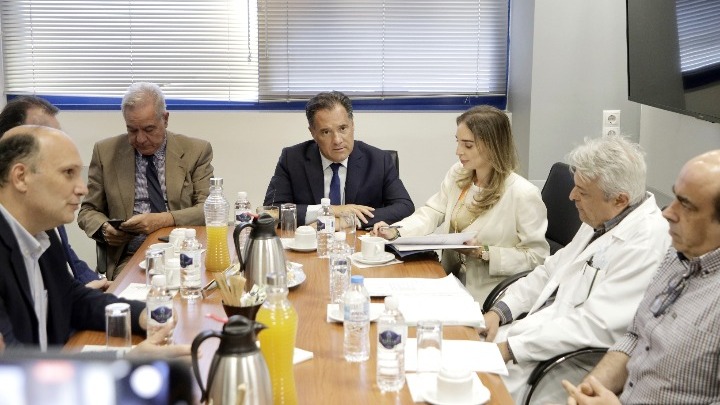 Κίνητρα γιατρών και πρόοδος στο νοσοκομείο Λαμίας: Ο Άδ. Γεωργιάδης ενημερώθηκε για τα έργα