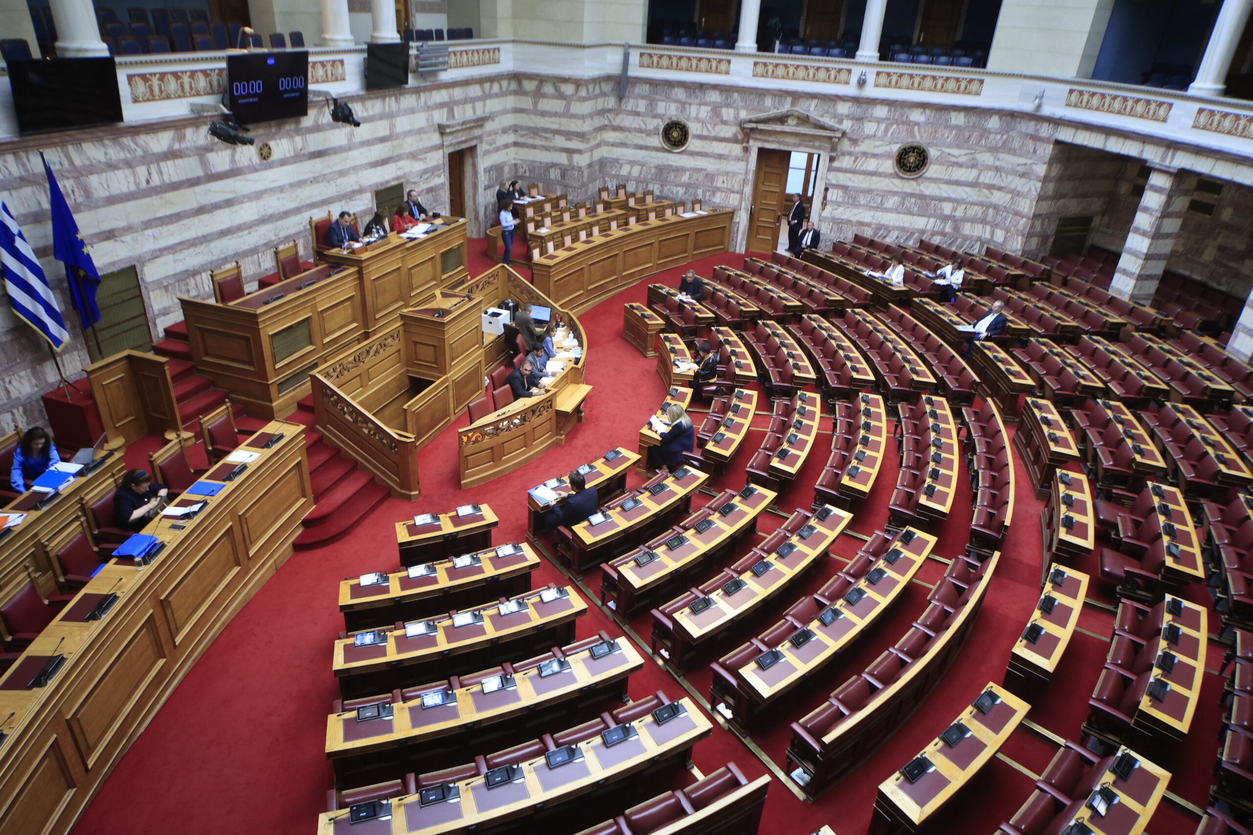Σκέψεις για αύξηση του ποσοστού εισόδου στην Βουλή για να κοπεί η φόρα στα δεξιά της ΝΔ