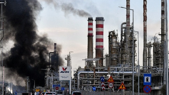 Η κατάσταση της πυρκαγιάς στις εγκαταστάσεις της Motor Oil παρουσιάζει βελτίωση
