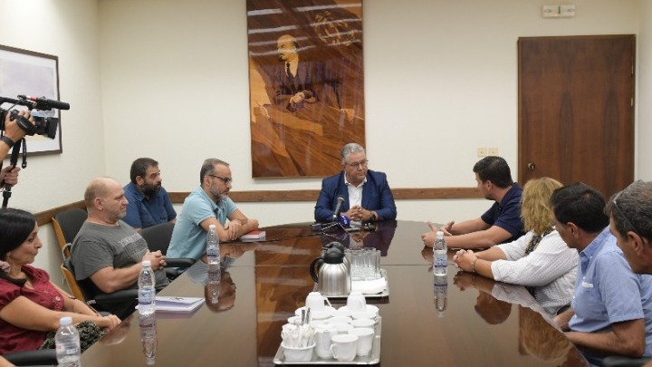 Δ. Κουτσούμπας: Δεσμευόμαστε για ελεύθερες παραλίες προς όφελος όλων