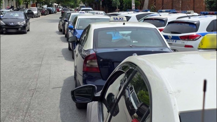 Στοχευμένοι Έλεγχοι της Τροχαίας σε Ταξί στη Θεσσαλονίκη για την Οδική Ασφάλεια