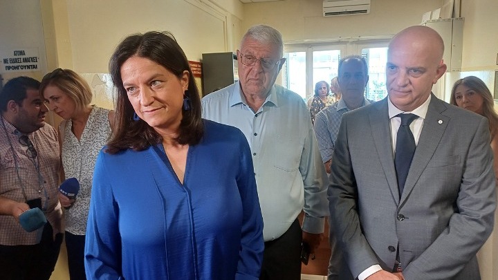 Επίσκεψη Νίκης Κεραμέως στη ΔΥΠΑ Καβάλας: Στρατηγική για την Ενίσχυση της Απασχόλησης