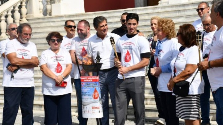 Φλόγα της αγάπης: Μήνυμα αλληλεγγύης για την εθελοντική αιμοδοσία στο ΥΜΑΘ