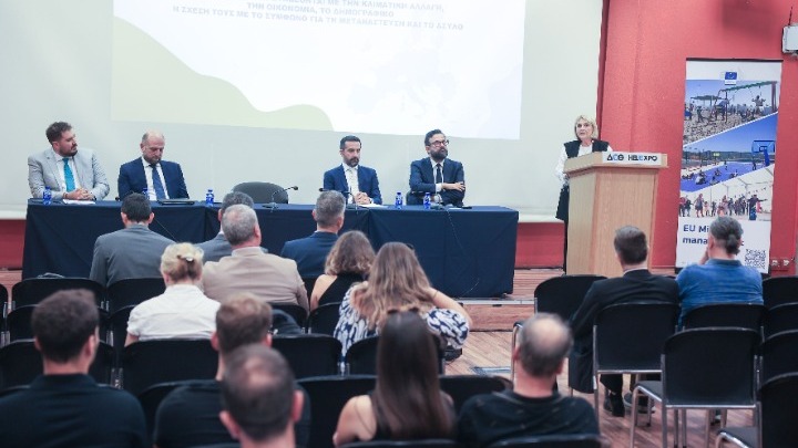 Η σ. Βούλτεψη επικρίνει την απόφαση της Γερμανίας να κλείσει τα σύνορά της