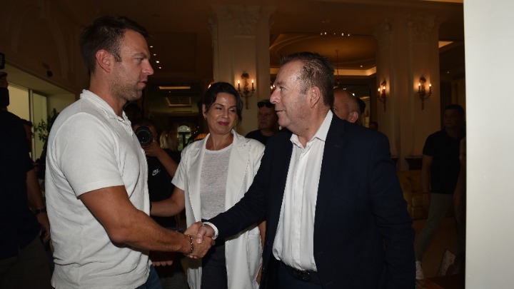 Σύσκεψη του Στέφανου Κασσελάκη στη Λάρισα για την Αντιμετώπιση των Προβλημάτων της Θεσσαλίας