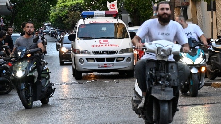 Λίβανος: 25 νεκροί από τις εκρήξεις, ο πρωθυπουργός καλεί τον ΟΗΕ να παρέμβει κατά του Ισραήλ