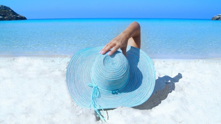 Περισσότεροι από 40.000 Έλληνες Επωφελήθηκαν από το Voucher Κοινωνικού Τουρισμού της ΔΥΠΑ