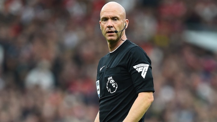Premier League: Ο Τέιλορ αποσύρεται από τη διαιτησία λόγω διαδικτυακής επίθεσης