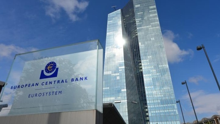 ΕΚΤ: Σημαντική μείωση επιτοκίων που αναμένεται να ωφελήσει τους δανειολήπτες