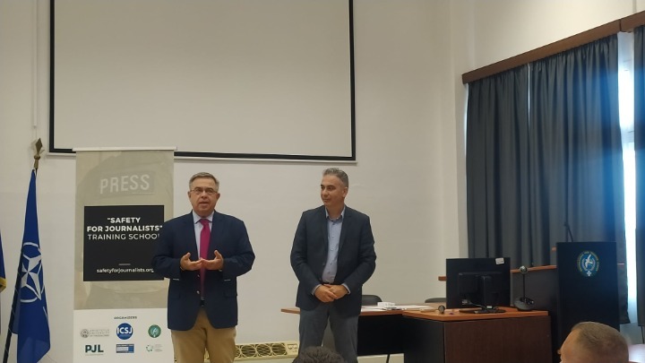Ενίσχυση της ασφάλειας των δημοσιογράφων μέσω εκπαίδευσης στις εμπόλεμες ζώνες
