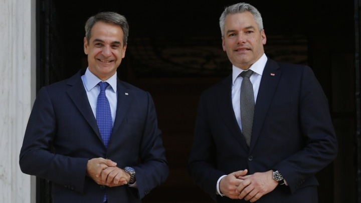 Συνάντηση Μητσοτάκη και Nehammer στη Βιέννη: Σημαντικές Συζητήσεις για την Ευρώπη