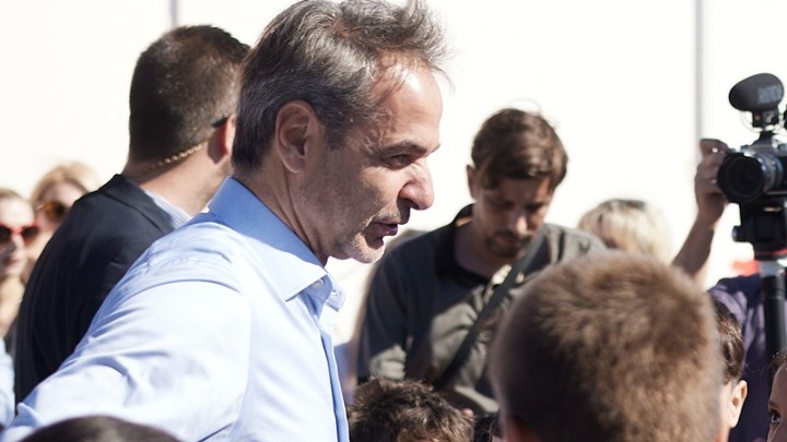 Ο πρωθυπουργός Κυριάκος Μητσοτάκης στη Γλυφάδα για την έναρξη της σχολικής χρονιάς