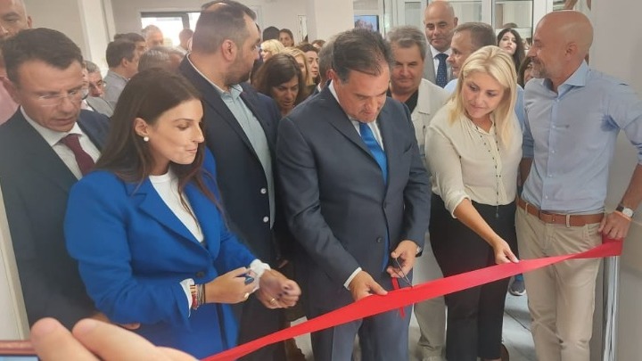Το ΕΣΥ Μπορεί να Αντιμετωπίζει Προβλήματα, Όμως Αναπτύσσεται και Εξελίσσεται, Δηλώνει ο Άδωνις Γεωργιάδης