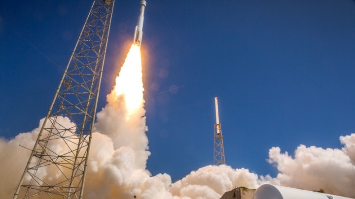 Επιτυχής Επιστροφή του Starliner της Boeing στη Γη Χωρίς Αστροναύτες