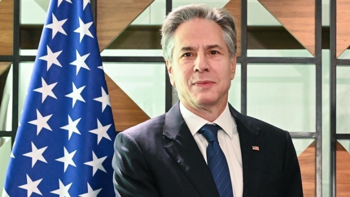 Μπλίνκεν: Υποστήριξη στον Αντιπολιτευόμενο Υποψήφιο Πρόεδρο της Βενεζουέλας που Απέκτησε Άσυλο στην Ισπανία