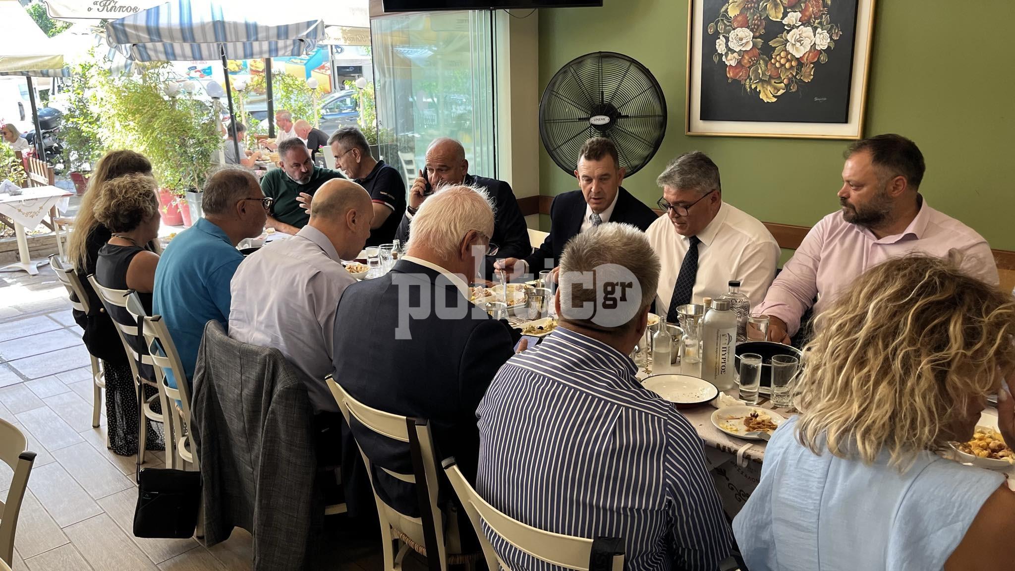 Θεσσαλονίκη: Γεύμα Νατσιού με δημοσιογράφους μετά τη συνέντευξη Τύπου