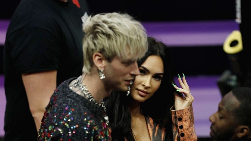 Η Μέγκαν Φοξ και ο Machine Gun Kelly ανακοινώνουν την εγκυμοσύνη τους