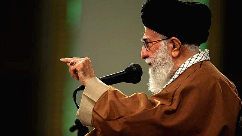 Ο αγιατολάχ Αλί Χαμενεΐ: Η πτώση του Άσαντ δεν θα μειώσει την επιρροή του Ιράν
