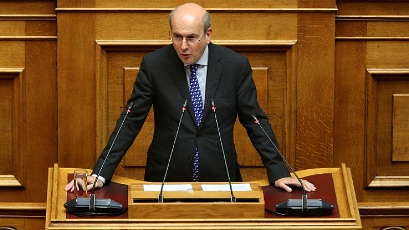 Παρεμβάσεις στην τραπεζική αγορά από τον Κωστή Χατζηδάκη: Ανάγκη για αλλαγές στις προμήθειες και ο ανταγωνισμός