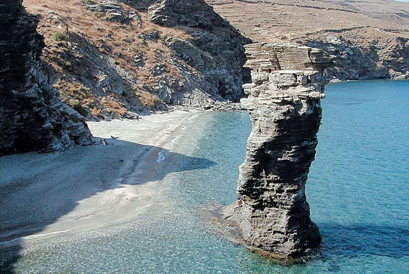 Η Άνδρος κατατάσσεται πρώτη στους καλύτερους προορισμούς για το 2025