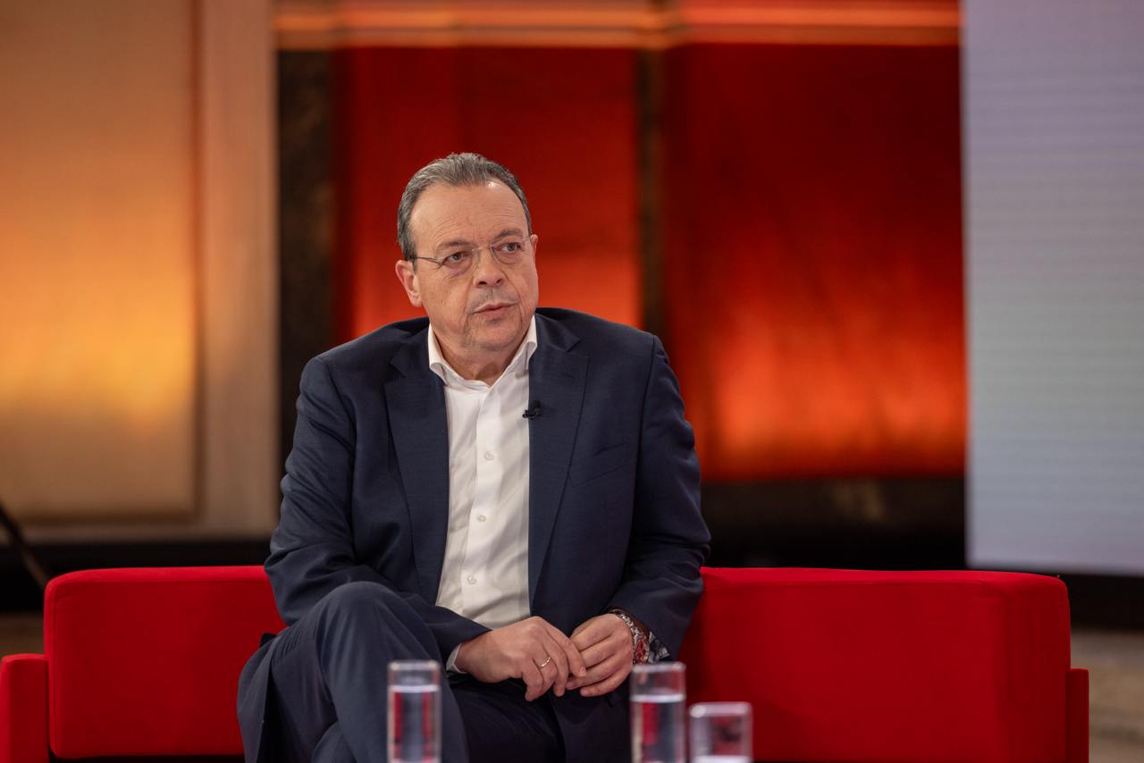 Σωκράτης Φάμελλος στο 4ο OT FORUM: Η ελληνική οικονομία πληγώνεται από καρτελοποίηση
