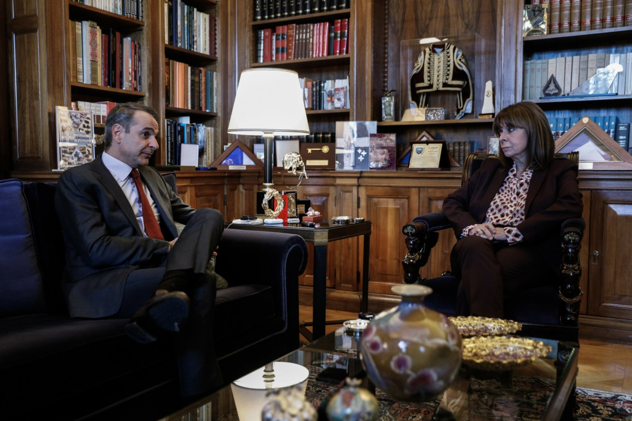 Προεδρία της Δημοκρατίας: Οι στρατηγικές επιλογές Μητσοτάκη και οι αντιδράσεις της αντιπολίτευσης