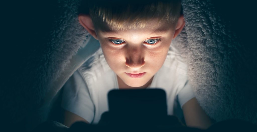 Σχέδιο αυστηρών περιορισμών στα social media για παιδιά κάτω των 15 ετών στην Ελλάδα
