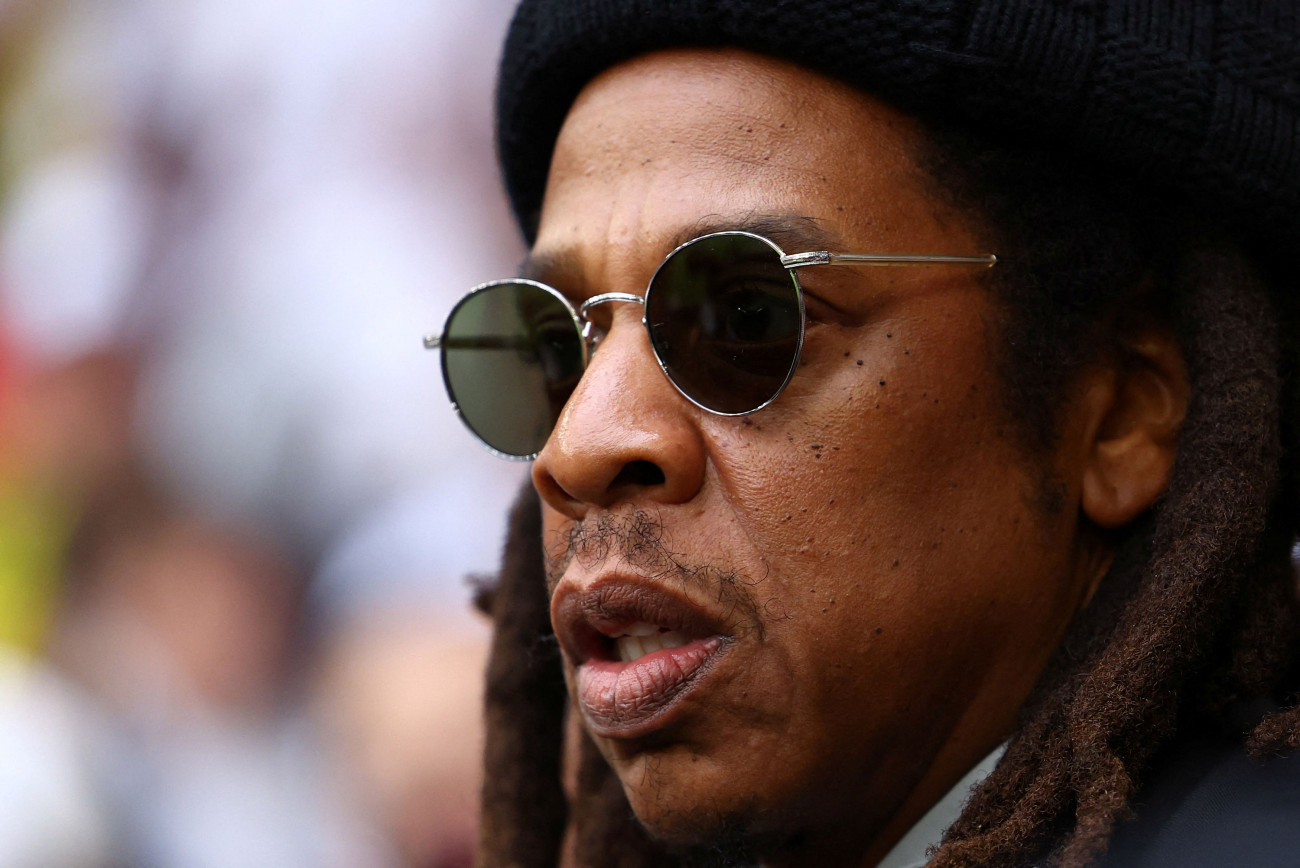 Jay-Z: Οι μυστηριώδεις αναρτήσεις της πρώην συνεργάτιδάς του και το συμβόλαιο εχεμύθειας