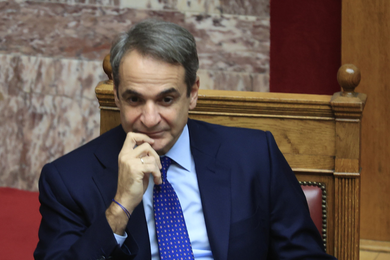 Μαξίμου: Στρατηγικό σχέδιο ανασύνταξης έως την άνοιξη