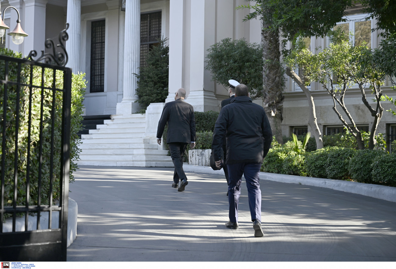 ΚΥΣΕΑ: Παγώνουν οι διαδικασίες ασύλου για τους Σύρους πρόσφυγες