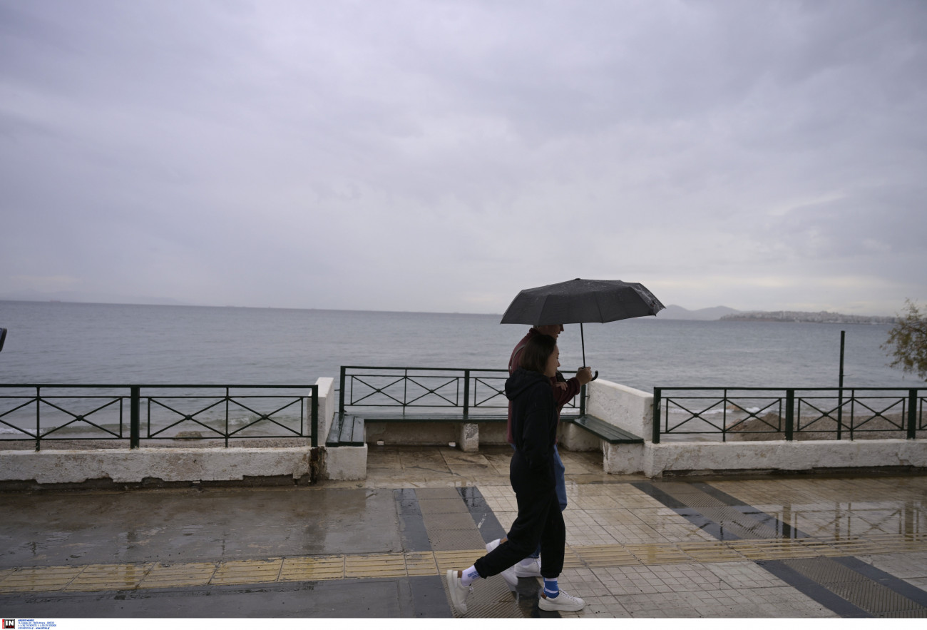 Ραγδαία αλλαγή καιρού: Καταιγίδες την Κυριακή, πτώση της θερμοκρασίας τη Δευτέρα – Πού αναμένονται χιονοπτώσεις