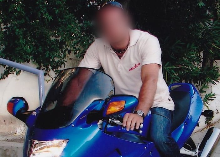 Σοκαριστική καταγγελία κατά αστυνομικού της Βουλής για συμμετοχή σε ομαδικούς βιασμούς