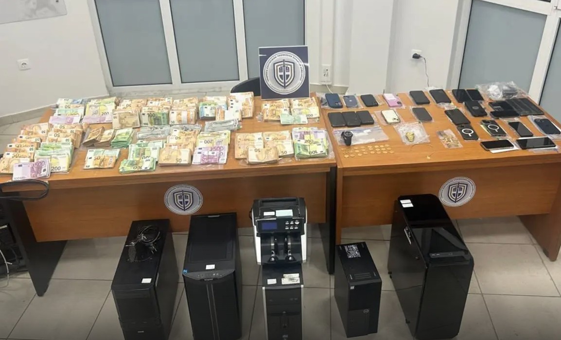 Πολεοδομικό κύκλωμα στη Χαλκιδική – «Θα κινήσουμε τη γη ανάποδα, θα τα πάμε ξανά Αφρική αυτά»