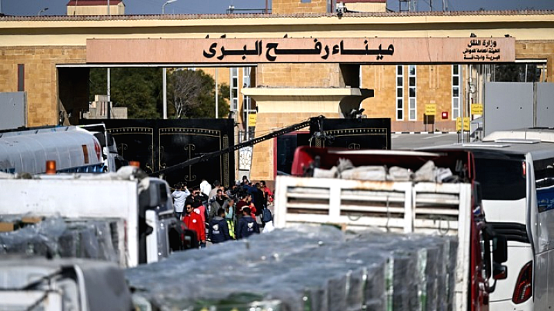 808 φορτηγά με ανθρωπιστική βοήθεια εισήλθαν την Τετάρτη στη Λωρίδα της Γάζας