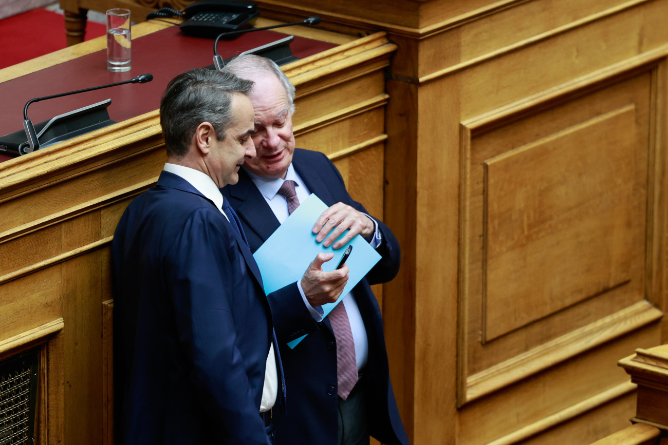 Πρόεδρος της Δημοκρατίας: Η αλλαγή στάσης του Κυριάκου Μητσοτάκη μέσα σε τρεις μήνες