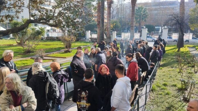 Βασίλης Μάγγος: Διαμαρτυρία έξω από τα δικαστήρια Βόλου εν μέσω συγκλονιστικών καταθέσεων