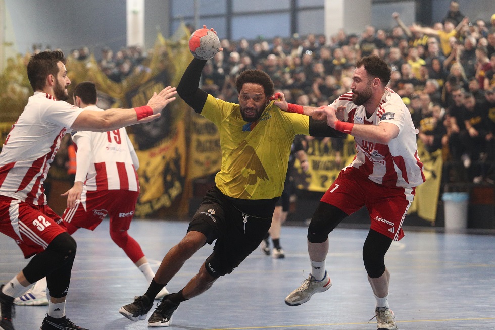 ΑΕΚ – Ολυμπιακός 38-34: Η Ένωση επικράτησε στο ντέρμπι