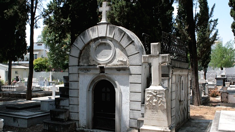 Το κοιμητήριο των Ταξιαρχών του Βόλου: Ένα ανοιχτό μουσείο με σπουδαία καλλιτεχνήματα