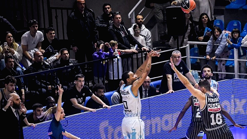 Εντυπωσιακή ανατροπή και νίκη του Κολοσσού επί του ΠΑΟΚ με πρωταγωνιστή τον Γκάουντλοκ