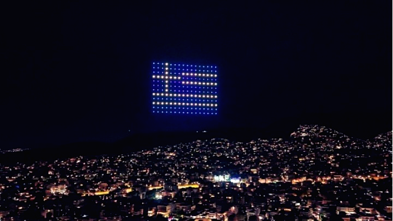 Εντυπωσιακό drone show σηματοδοτεί τις εορταστικές εκδηλώσεις στην Βάρη-Βούλα-Βουλιαγμένη για την 25η Μαρτίου