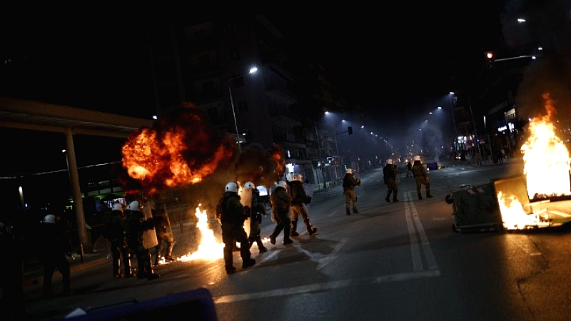 Εντάσεις στην Εγνατία Οδό μετά την πορεία για τα Τέμπη