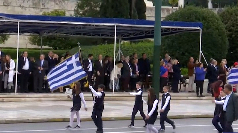 Μεγαλειώδης μαθητική παρέλαση στην Αθήνα για την Εθνική Επέτειο